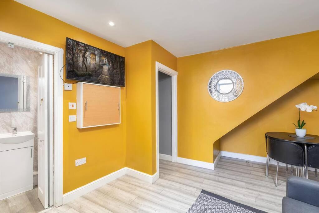 Luxury Living - Lovely 1 Bedroom Apartment Stockton-on-Tees Esterno foto