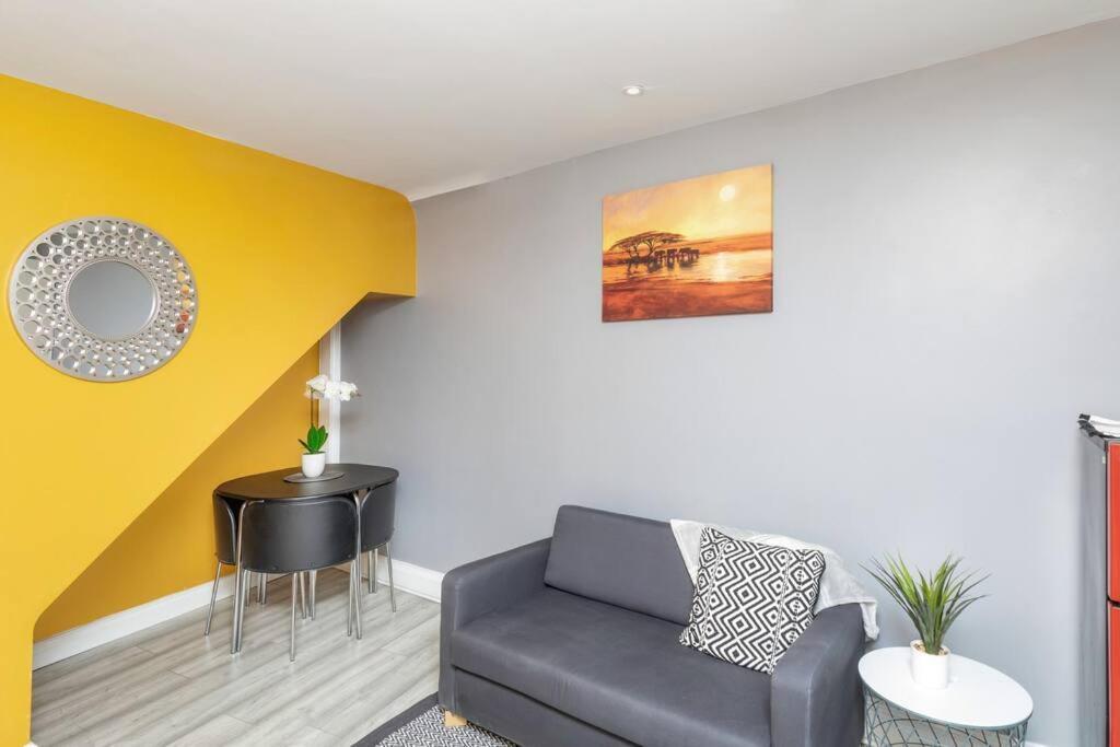 Luxury Living - Lovely 1 Bedroom Apartment Stockton-on-Tees Esterno foto